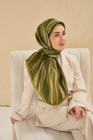 Twill Silk Scarf, Navy Blue, Green Tones, Patterned, Firm Structure, 90x90 cm.