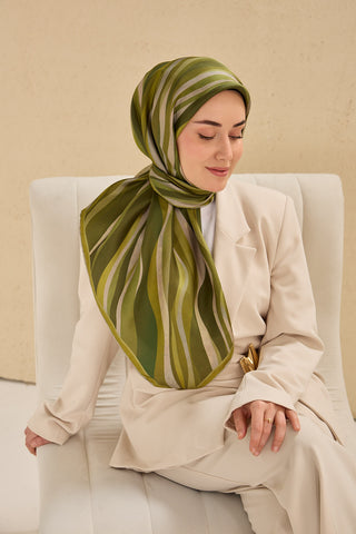 Twill Silk Scarf, Navy Blue, Green Tones, Patterned, Firm Structure, 90x90 cm.