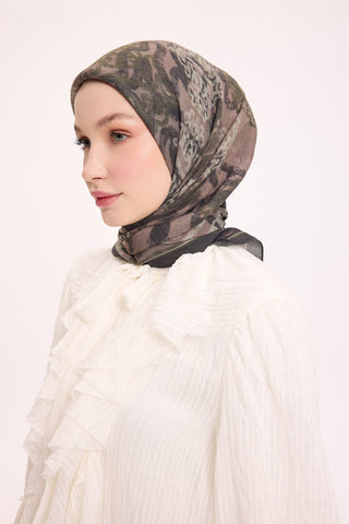 Viscose Velora Scarf, Four Seasons Kilim Pattern, Light Gray, 90x90 cm 