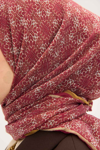 Tencel Monare Eşarp Geometrik Motif Desen Vişne Çürüğü 90X90 - 465395351779 - | Silk Home