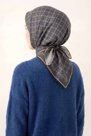 Pamuk Karışımlı Eşarp Antrasit Monogram Desen Soft Dokulu Kaymaz 90X90