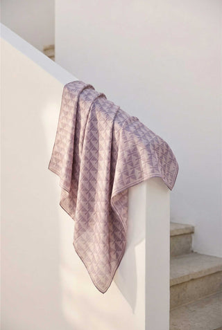 Pamuk Karışımlı Eşarp Uçuk Pudra Geometrik Üçgen Desen Soft Dokulu Kaymaz 90X90