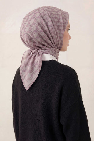 Pamuk Karışımlı Eşarp Toz Pembe Geometrik Üçgen Desen Soft Dokulu Kaymaz 90X90