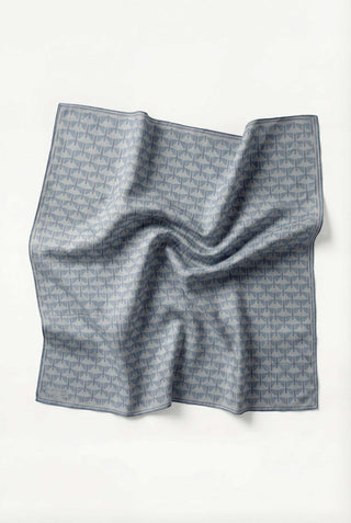 Pamuk Karışımlı Eşarp Bebe Mavi Geometrik Üçgen Desen Soft Dokulu Kaymaz 90X90
