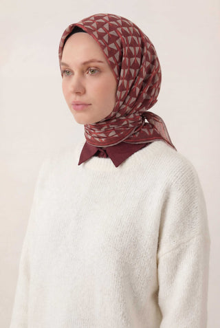 Pamuk Karışımlı Eşarp Bordo Geometrik Üçgen Desen Soft Dokulu Kaymaz 90X90