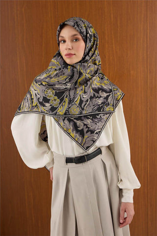 Büyük Boy İpek Eşarp Vintage Çiçek Desen Siyah 110X110