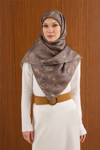 Twill İpek Büyük Boy Eşarp Yeşil-Mor Vintage Çiçek Desenli Tok Duruşlu 110X110
