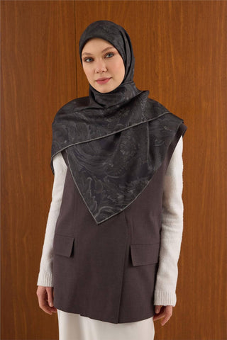Twill İpek Büyük Boy Eşarp Koyu Yeşil Vintage Çiçek Desenli Tok Duruşlu 110X110
