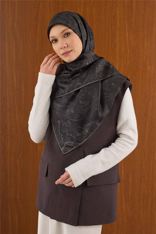 Twill İpek Büyük Boy Eşarp Koyu Yeşil Vintage Çiçek Desenli Tok Duruşlu 110X110