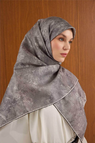 Twill İpek Büyük Boy Eşarp Gri Vintage Çiçek Desenli Tok Duruşlu 110X110