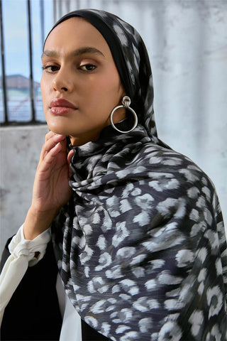 Eco Viscose Şal Siyah Füme Gümüş Leopar Desenli Nefes Alan 90X200