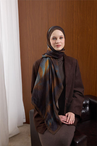 Mayda Viscose Shawl, Dark Brown-Tan, Wave Pattern, Firm Fit, 190x70 cm.