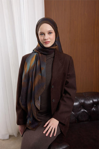 Mayda Viscose Shawl, Dark Brown-Tan, Wave Pattern, Firm Fit, 190x70 cm.