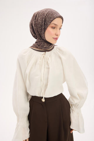 Olinda Eşarp Yonca Desen Koyu Vizon 90x90 - Olinda Eşarp - | Silk Home