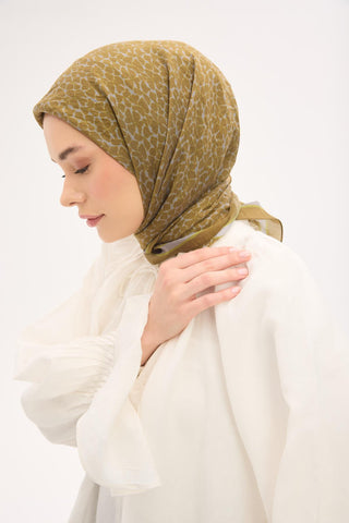 Olinda Eşarp Yonca Desen Olive 90x90 - Olinda Eşarp - | Silk Home