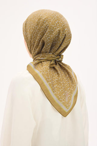 Olinda Eşarp Yonca Desen Olive 90x90 - Olinda Eşarp - | Silk Home