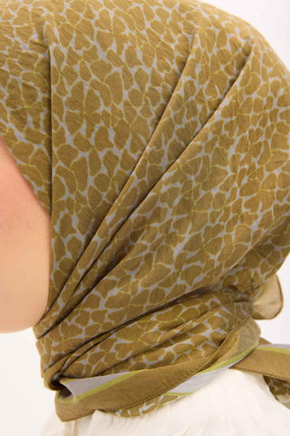 Olinda Eşarp Yonca Desen Olive 90x90 - Olinda Eşarp - | Silk Home