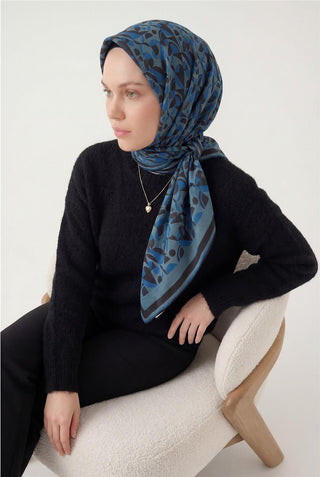 Pamuk Karışımlı Eşarp Bebe Mavi Retro Geometrik Desenli Soft Dokulu Kaymaz 90X90
