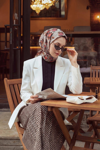 Pamuk Karışımlı Eşarp Çiçekli Desen Sütlü Kahve 90x90 - Soft Eşarp - | Silk Home