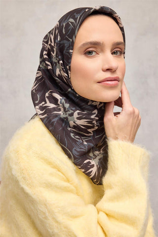 Pamuk Polyester Eşarp Siyah-Antrasit Bej Yeşil Botanik Desenli Soft Dokulu Tok
                Duruşlu 90X90