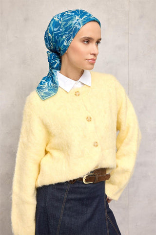 Pamuk Polyester Eşarp Mavi-Butter Yellow Bebe Mavi Pastel Yeşil Botanik Desenli
                Soft Dokulu Tok Duruşlu 90X90