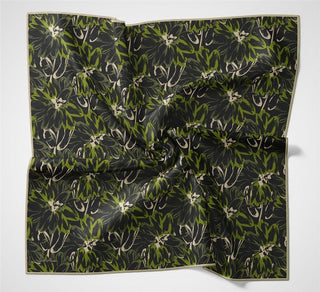 Pamuk Polyester Eşarp Siyah-Haki Yeşil Bej Botanik Desenli Soft Dokulu Tok
                Duruşlu 90X90