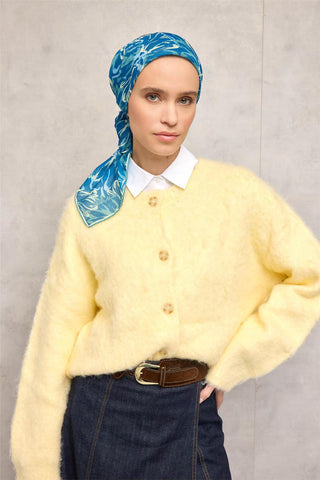 Pamuk Polyester Eşarp Mavi-Butter Yellow Bebe Mavi Pastel Yeşil Botanik Desenli
                Soft Dokulu Tok Duruşlu 90X90
