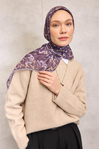 Pamuk Polyester Eşarp Mor-Lila Gold Botanik Desenli Soft Dokulu Tok Duruşlu
                90X90