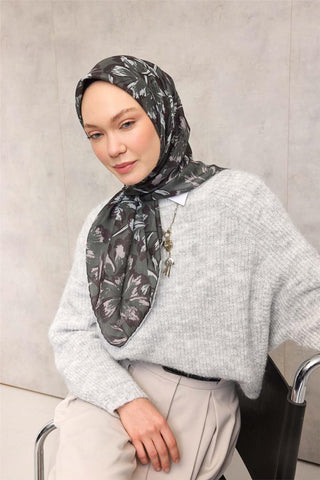 Pamuk Polyester Eşarp Asker Yeşili Büyük Papatya Desenli Soft Dokulu Kaymaz
                90X90