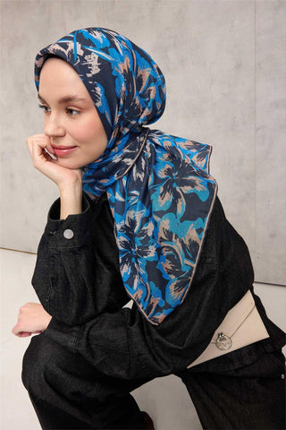 Pamuk Polyester Eşarp Koyu Lacivert Büyük Papatya Desenli Soft Dokulu Kaymaz
                90X90