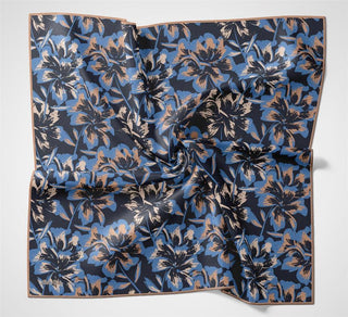 Pamuk Polyester Eşarp Koyu Lacivert Büyük Papatya Desenli Soft Dokulu Kaymaz
                90X90