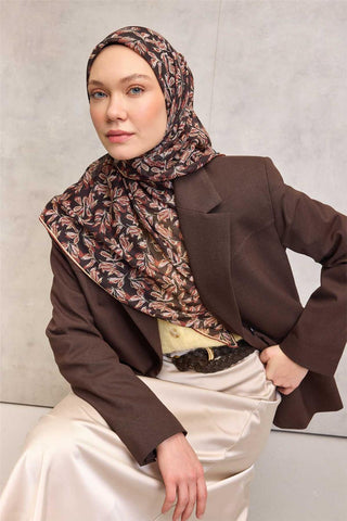 Pamuk Polyester Soft Eşarp Koyu Kahverengi Çiçek Desenli Kaymaz Dokulu 90X90