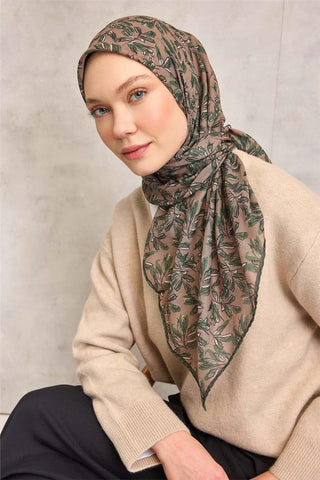 Pamuk Polyester Soft Eşarp Sütlü Kahve Çiçek Desenli Kaymaz Dokulu 90X90 - Soft Eşarp - | Silk Home