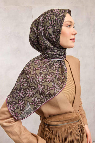 Pamuk Polyester Soft Eşarp Asker Yeşili Flora Desenli Kaymaz Dokulu 90X90