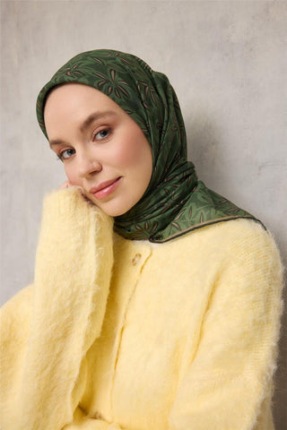 Pamuk Polyester Soft Eşarp Yeşil Flora Desenli Kaymaz Dokulu 90X90 - Soft Eşarp - | Silk Home