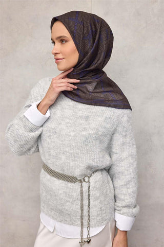Pamuk Polyester Soft Eşarp Koyu Yeşil Geometrik Desenli Kaymaz Dokulu Tok
                Duruşlu 90X90
