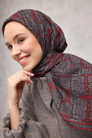 Pamuk Polyester Soft Eşarp Kömür Siyahı Geometrik Desenli Kaymaz Dokulu Tok
                Duruşlu 90X90