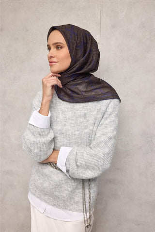 Pamuk Polyester Soft Eşarp Koyu Yeşil Geometrik Desenli Kaymaz Dokulu Tok
                Duruşlu 90X90