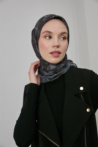 İnce Pamuk Soft Eşarp Siyah Yaprak Desenli Hafif Dokulu 90X90 - Soft Eşarp - | Silk Home