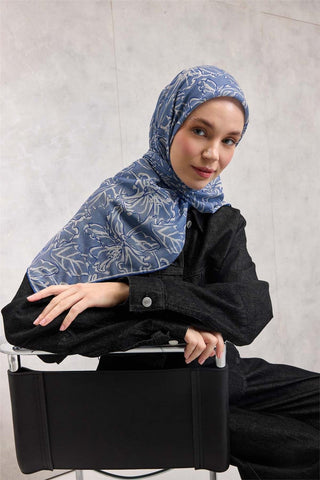 Pamuk Polyester Soft Eşarp Bebe Mavi Lilium Desenli Kaymaz Dokulu 90X90 - Soft Eşarp - | Silk Home
