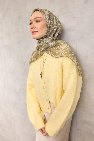 Cotton Polyester Soft Scarf, Khaki, Lilium Pattern, Non-Slip Texture, 90x90 cm
