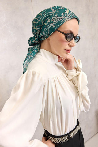 Pamuk Polyester Soft Eşarp Patina Yeşili Lilium Desenli Kaymaz Dokulu 90X90 - Soft Eşarp - | Silk Home