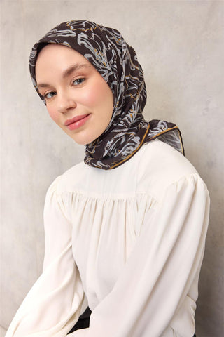 Cotton Polyester Soft Scarf, Pale Mustard Lily Pattern, Firm Structure, 90x90 cm.