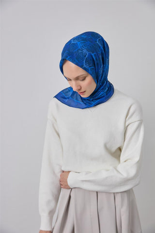 Pamuk Polyester Soft Eşarp Koyu Lacivert Yaprak Desen 90*90