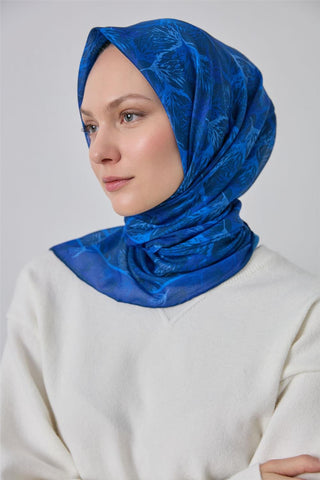 Pamuk Polyester Soft Eşarp Koyu Lacivert Yaprak Desen 90*90 - Soft Eşarp - | Silk Home
