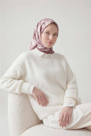 Shiny Textured Scarf, Rose Pink, Geometric Pattern, Water-Resistant, Shiny, 90x90 cm