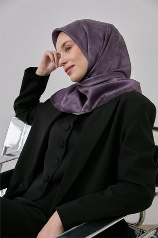 Polyester Karışımlı Shiny Eşarp Eflatun Etnik Desenli Parlak Dokulu 90X90