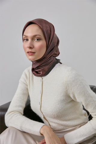 Polyester Karışımlı Shiny Eşarp Kızıl Kahve Etnik Desenli Parlak Dokulu 90X90 - Shinny Eşarp - | Silk Home