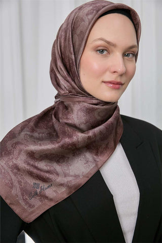 Polyester Karışımlı Shiny Eşarp Sütlü Kahve Etnik Desenli Parlak Dokulu 90X90 - Shinny Eşarp - | Silk Home