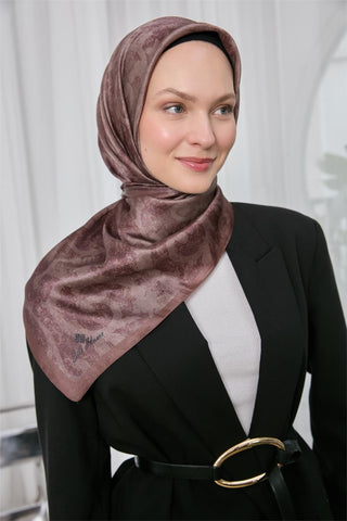 Polyester Karışımlı Shiny Eşarp Sütlü Kahve Etnik Desenli Parlak Dokulu 90X90 - Shinny Eşarp - | Silk Home